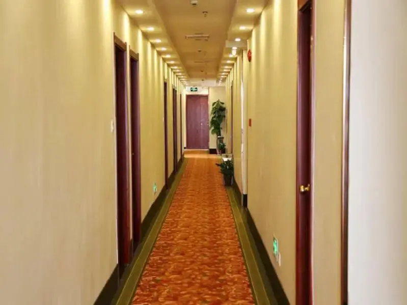 Шанхай: GreenTree Inn ShangHai South JiangYang Road South ChangJiang Road Express Hotel