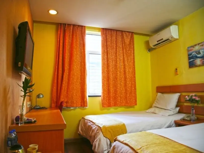 Шанхай: GreenTree Inn ShangHai Jingan District Middle YanChang Road HuTai Road Express Hotel