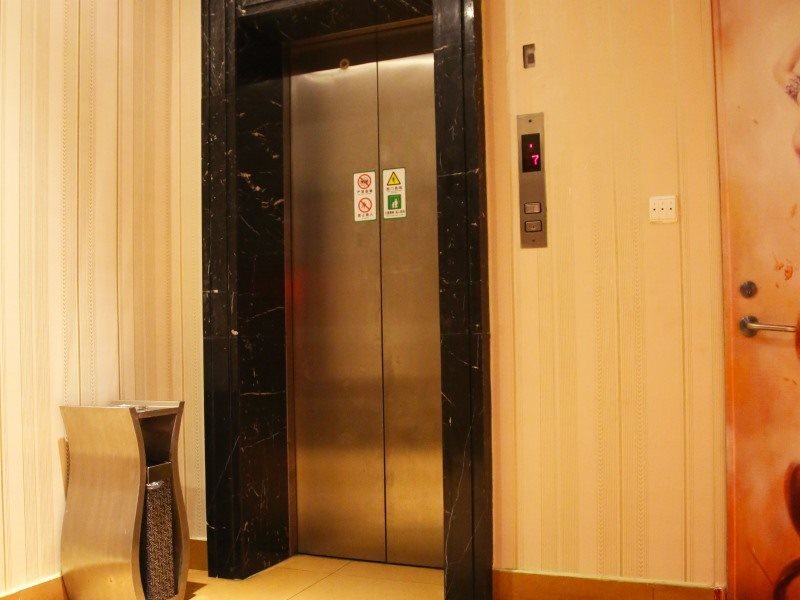 Шанхай: GreenTree Inn ShangHai Jingan District Middle YanChang Road HuTai Road Express Hotel