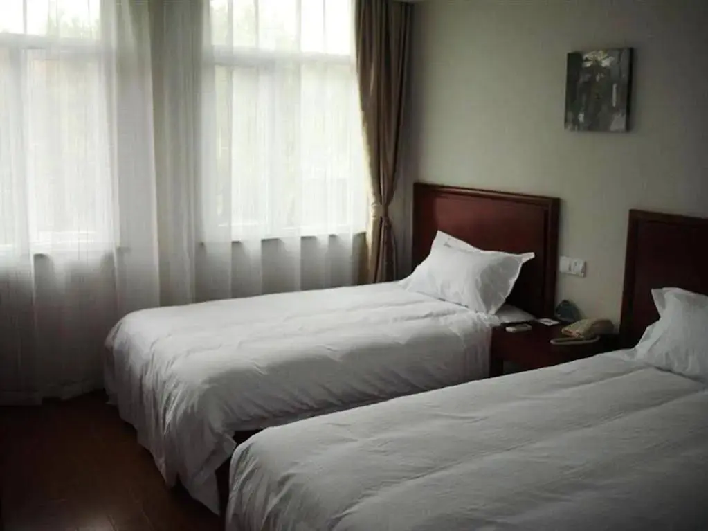 Шанхай: GreenTree Inn ShangHai BeiWaiTan NingGuo Road Station Hotel