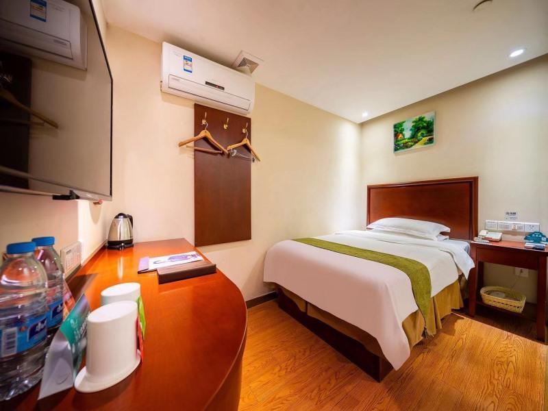 Шанхай: Greentree Inn Shanghai Xietu East Road Zhizaoju Ro