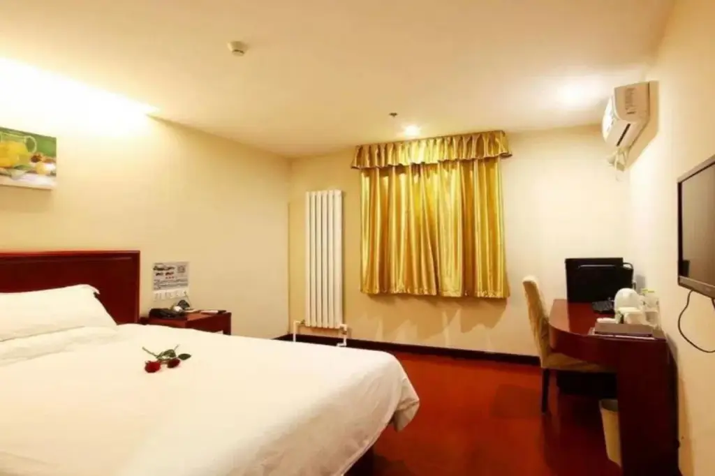 Тяньцзинь: GreenTree Inn TianJin JinNan ShuangLin Metro Station Express Hotel