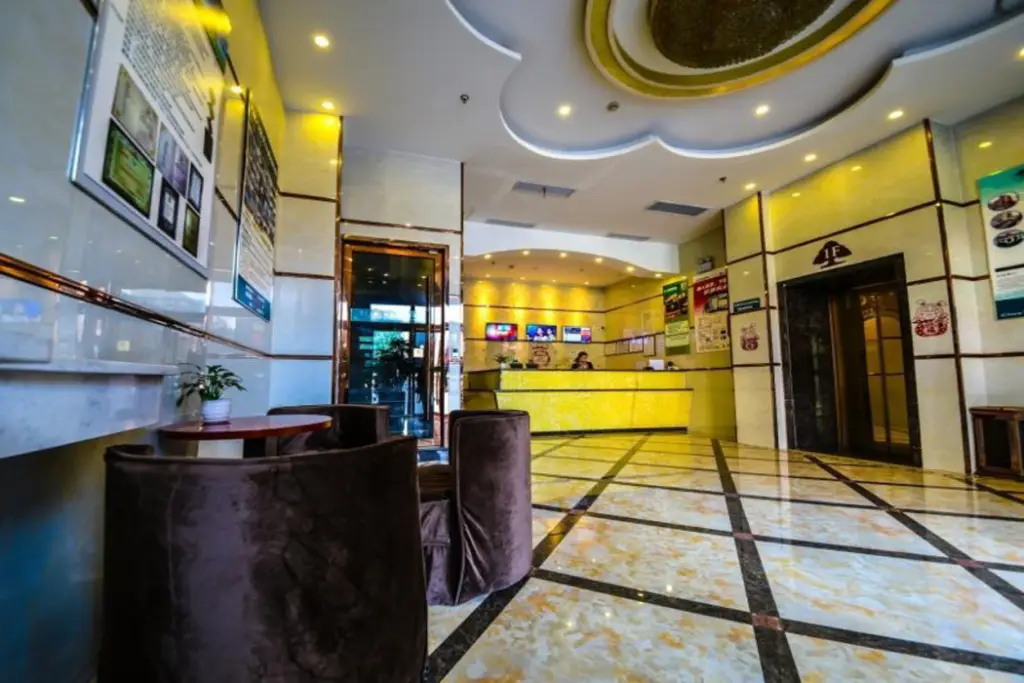 Шанхай: GreenTree Inn Shanghai National Convention Center Beiqing Road Fengzhong Road Shell Hotel