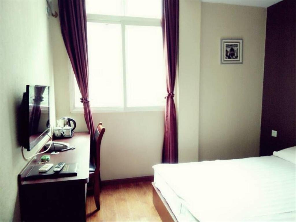 Чэнду: Luodai Business Inn