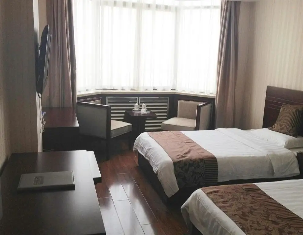 Fuyang Golden Beach Hotel — фото 1
