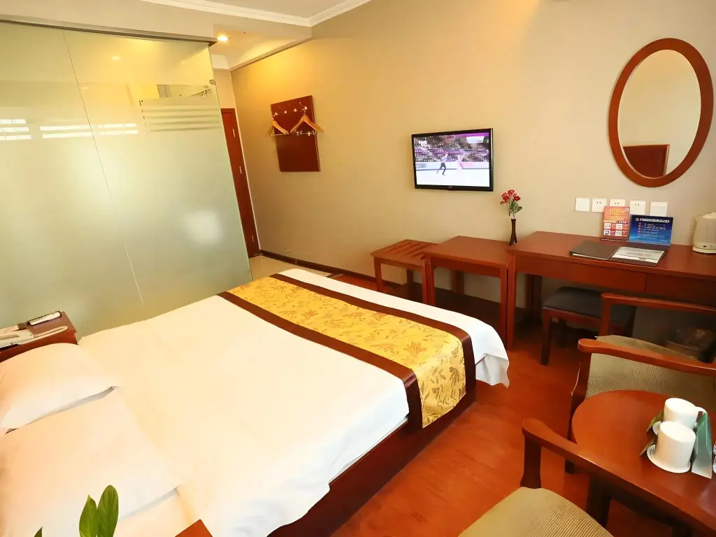Пекин: GreenTree Inn Beijing Changping Shahe Metro station Express Hotel
