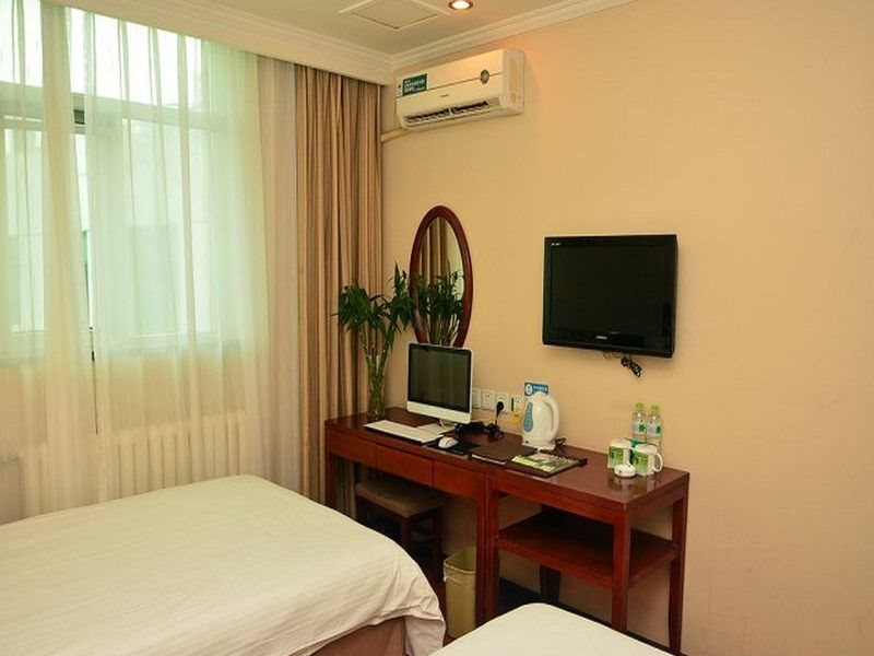 Пекин: GreenTree Inn Beijing Daxing Huangcun QingYuan Road Metro Station Express Hotel