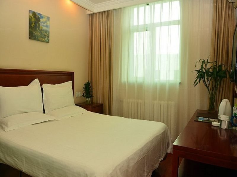 Пекин: GreenTree Inn Beijing Daxing Huangcun QingYuan Road Metro Station Express Hotel