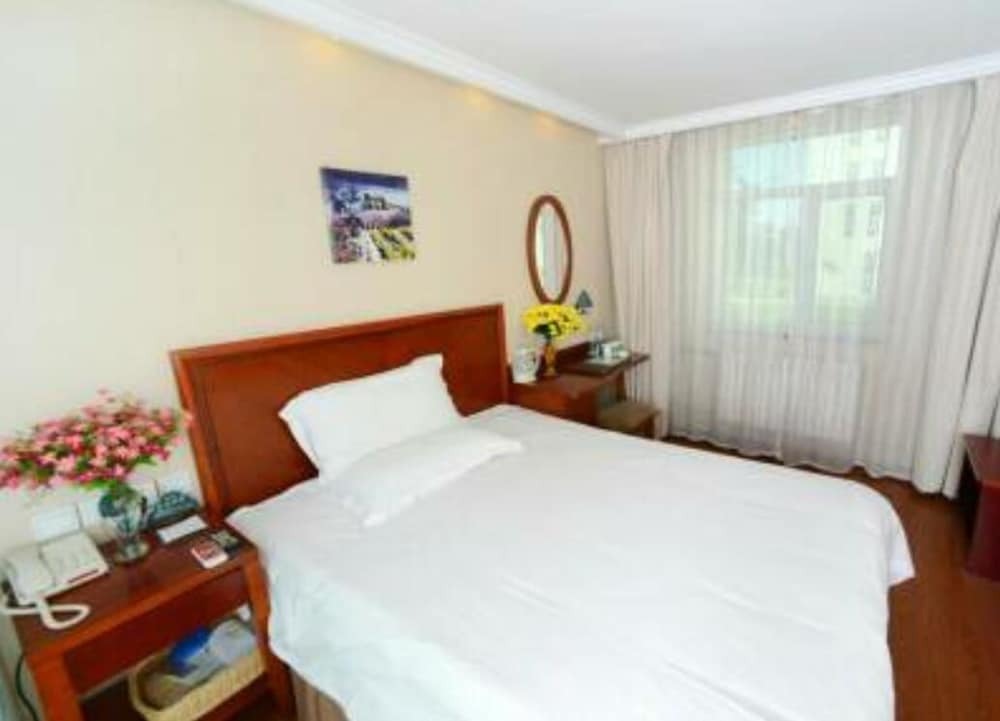 Пекин: GreenTreeInn BeiJingYiZhuang WanYuanRd MetroStation Hotel