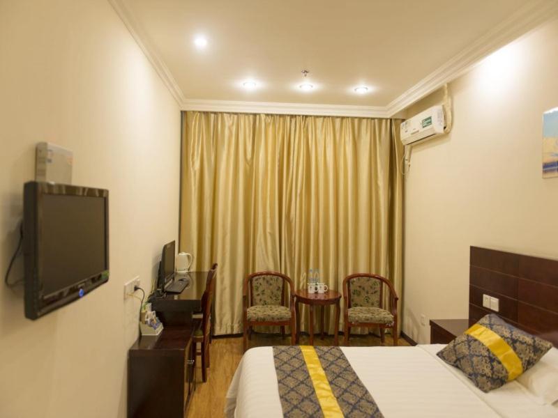 Тяньцзинь: GreenTree Inn Tianjin Huanghe Ave Guangkai Metro Station Express Hotel