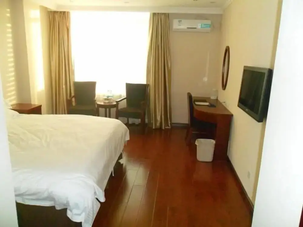 Тяньцзинь: GreenTree Inn Tianjin Wuqing Jingbin Industrial Park Chengwang Road Express Hotel