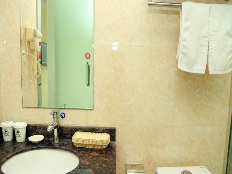 Тяньцзинь: GreenTree Inn Tianjin Jinnan Shuanggang Lishuang Road Shell Hotel