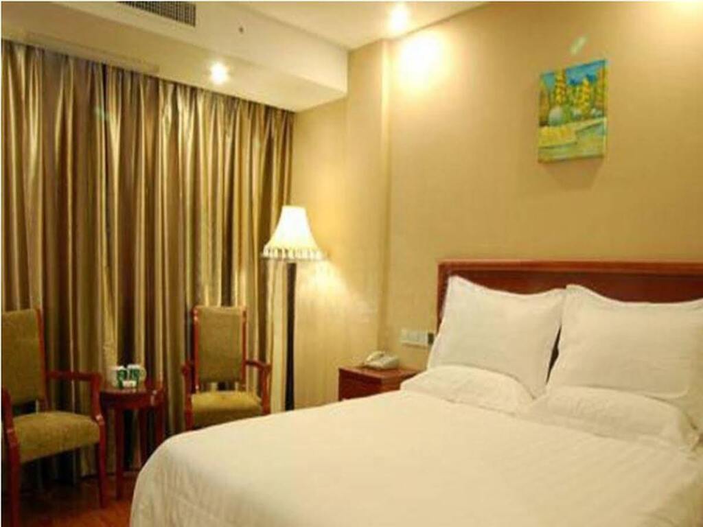 Нанкин: GreenTree Inn Nanjing Jiangning University Express Hotel