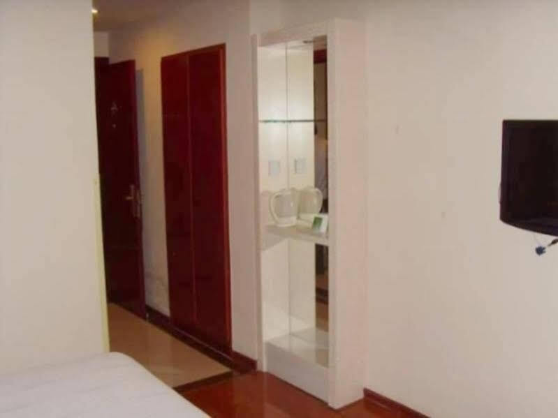 Нанкин: GreenTree Inn Jiangsu Nanjing Bridge South Road Jinying Business Hotel