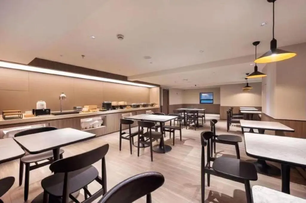 Шанхай: Hanting Hotel Shanghai Zhangjiang Road Metro Station