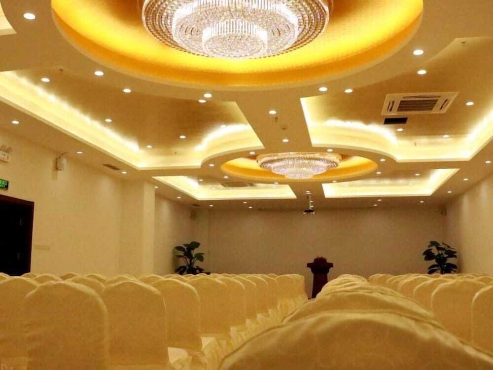 Пекин: GreenTree Inn Beijing Changping District Beiqijia Future Science & Technology City Hotel