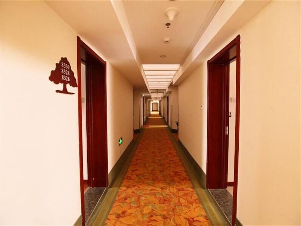 Пекин: GreenTree Inn Beijing Changping District Beiqijia Future Science & Technology City Hotel