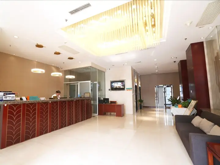 Пекин: GreenTree Inn Beijing Lin Cui Road Business