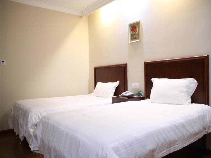 Шанхай: GreenTree Inn Shanghai Hongqiao Transport Hub Qibao Express Hotel
