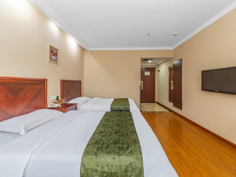 Шанхай: GreenTree Inn Shanghai Hongqiao Transport Hub Qibao Express Hotel
