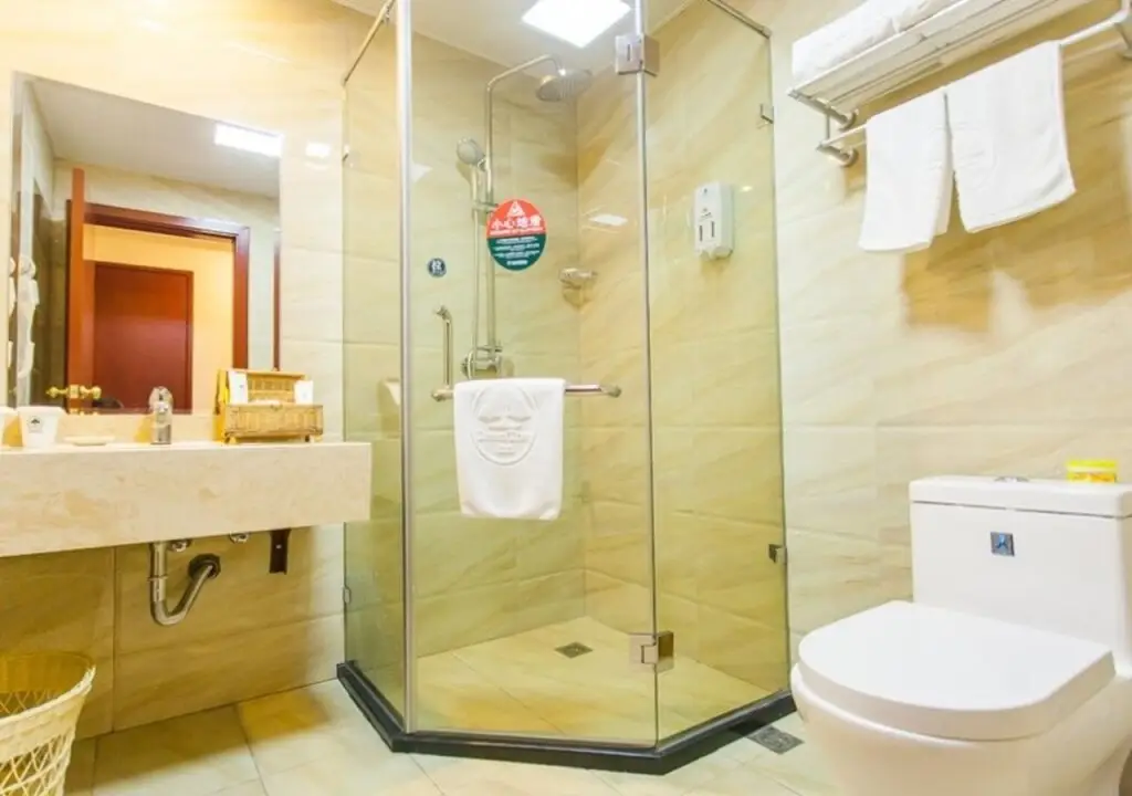 Шанхай: GreenTree Inn Shanghai Hongqiao International Airport Songhong Road Express Hotel