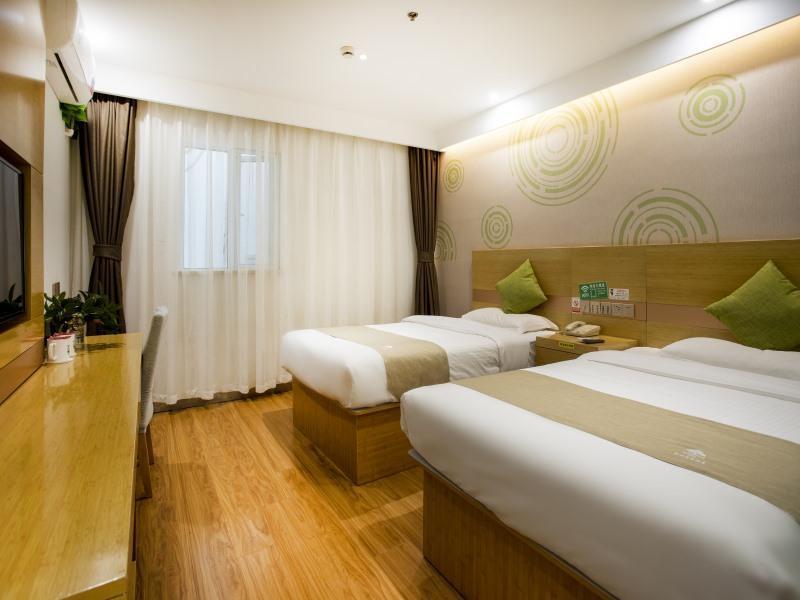 Шанхай: GreenTree Inn Road Subway Station Express Hotel