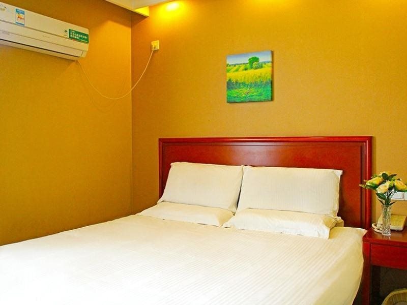 Шанхай: GreenTree Inn Shanghai Yanchang Road