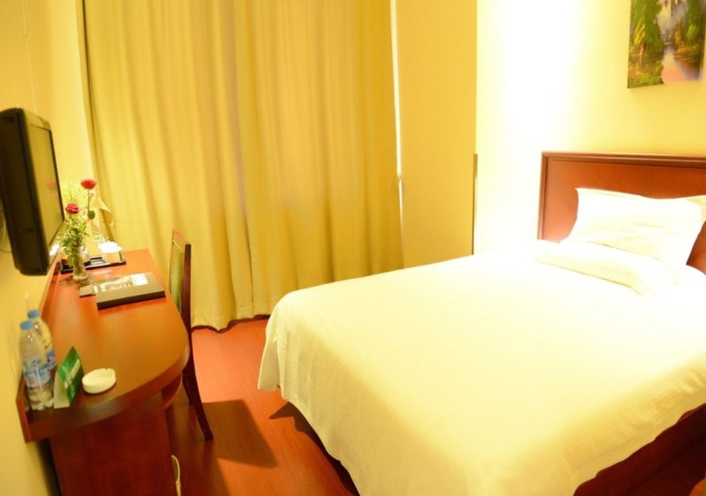 Шанхай: GreenTree Inn Shanghai Waigaoqiao Free Trade Zone Express Hotel