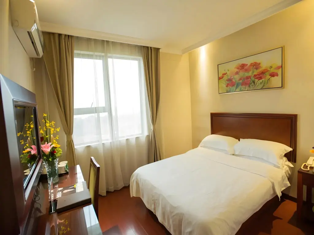Шанхай: GreenTree Inn Shanghai Waigaoqiao Free Trade Zone Express Hotel