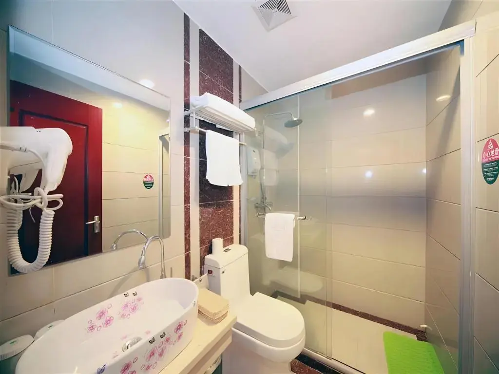 Шанхай: GreenTree Inn Shanghai Minhang Jiaotong University Dongchuan Road Shell Hotel