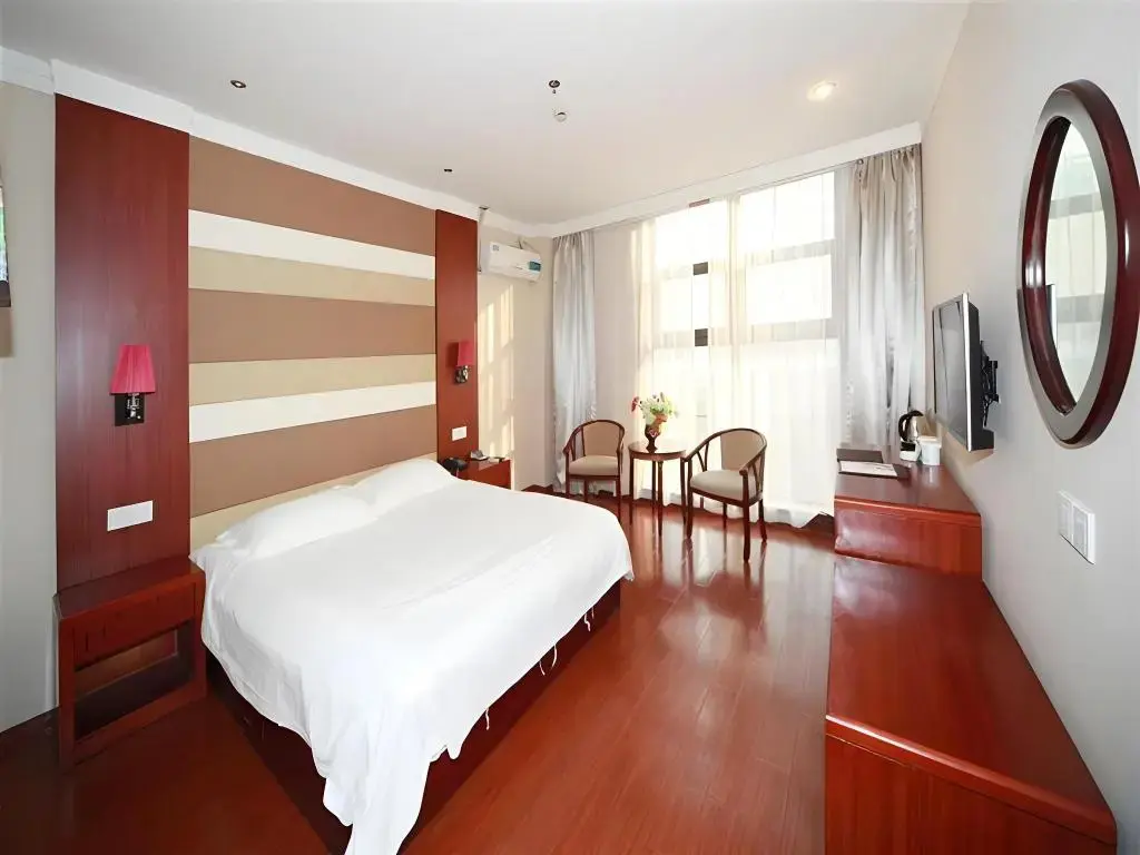 Шанхай: GreenTree Inn Shanghai Minhang Jiaotong University Dongchuan Road Shell Hotel
