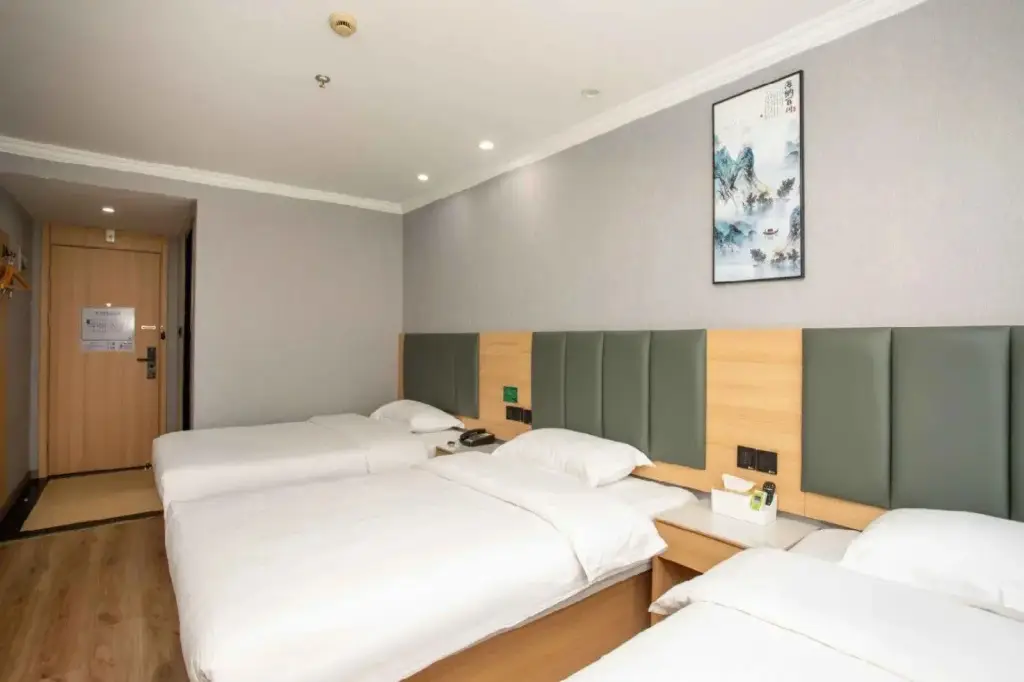 Шанхай: GreenTree Inn Shanghai Luojing Express Hotel