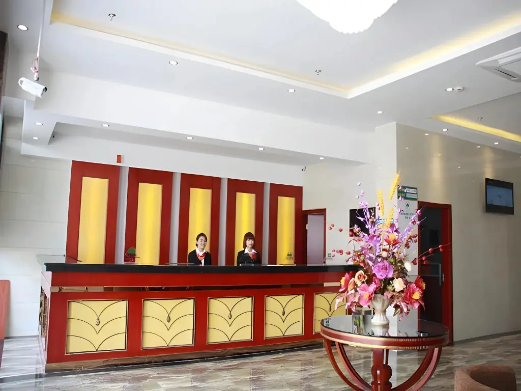 Шанхай: GreenTree Inn Shanghai Luojing Express Hotel