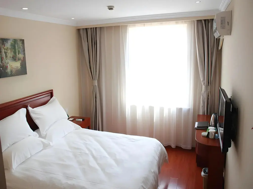Шанхай: GreenTree Inn Shanghai Luojing Express Hotel