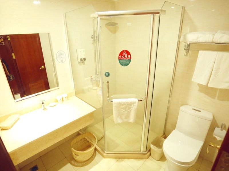 Шанхай: Greentree Inn Shanghai Chedun Film Park Songmin Road Express Hotel