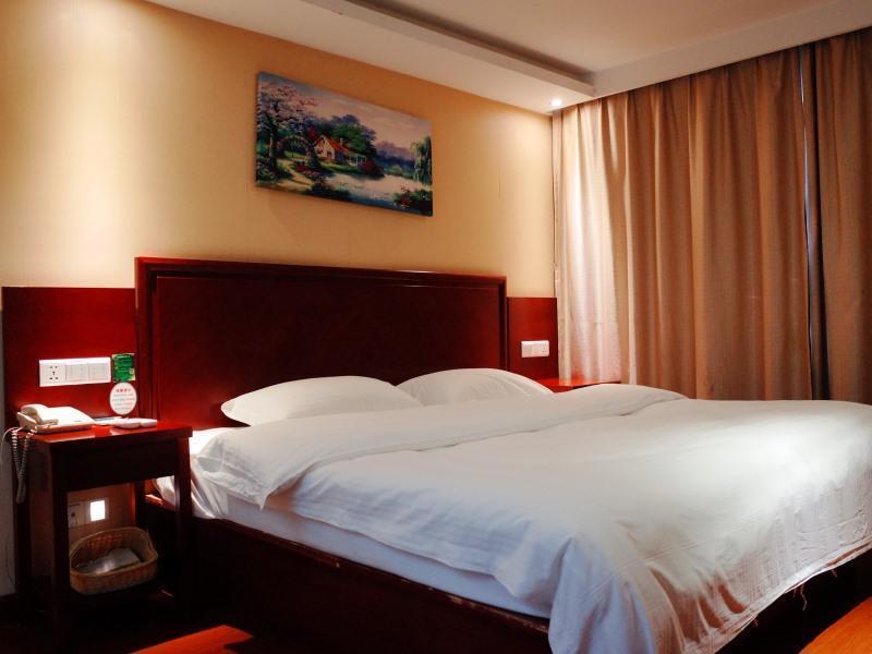 Шанхай: GreenTree Inn Shanghai Gucun Shuichan West Road Shell Hotel