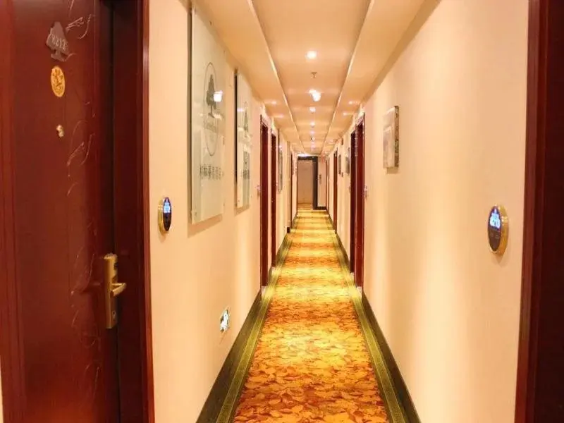 Шанхай: GreenTree Inn Shanghai Gucun Shuichan West Road Shell Hotel