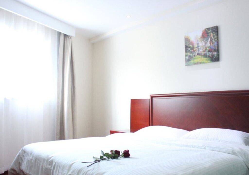 Шанхай: GreenTree Inn ShangHai BaoShan 128 Memorial Road TongHe Road Shell Hotel