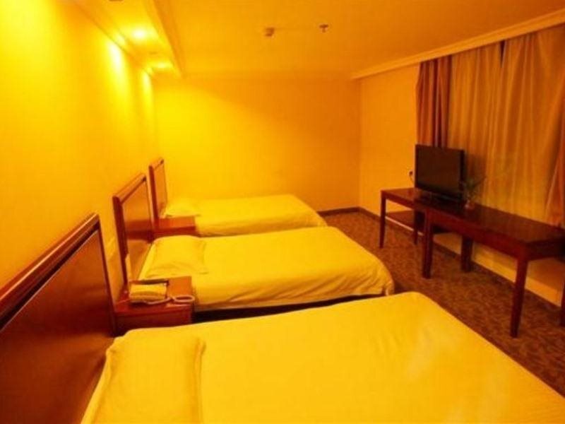 Шанхай: GreenTree Inn Shanghai Changyang Road Business Hotel