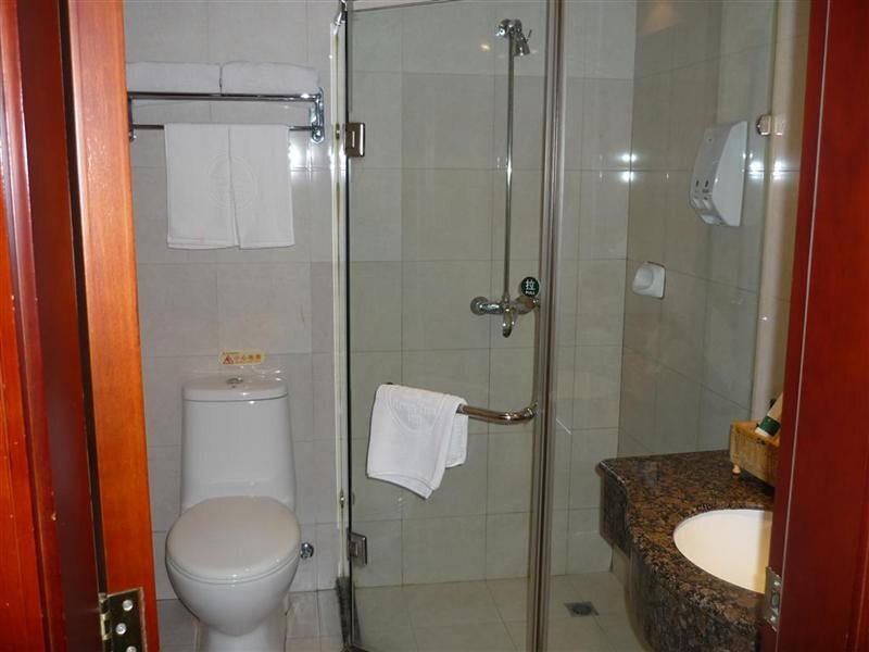 Шанхай: GreenTree Inn Shanghai Changyang Road Business Hotel