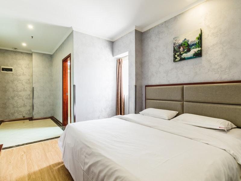 Шанхай: GreenTree Inn Shanghai Huinan Jinghai Road Express Hotel