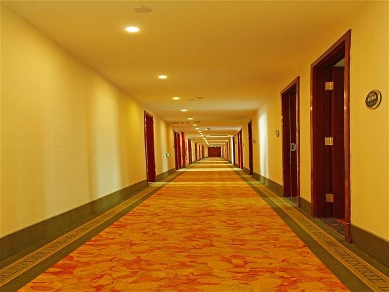 Шанхай: GreenTree Inn Shanghai Hongqiao Hub Convention Center Huaxiang Road Shell Hotel