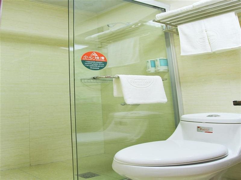 Шанхай: GreenTree Inn Shanghai Hongqiao Hub Convention Center Huaxiang Road Shell Hotel