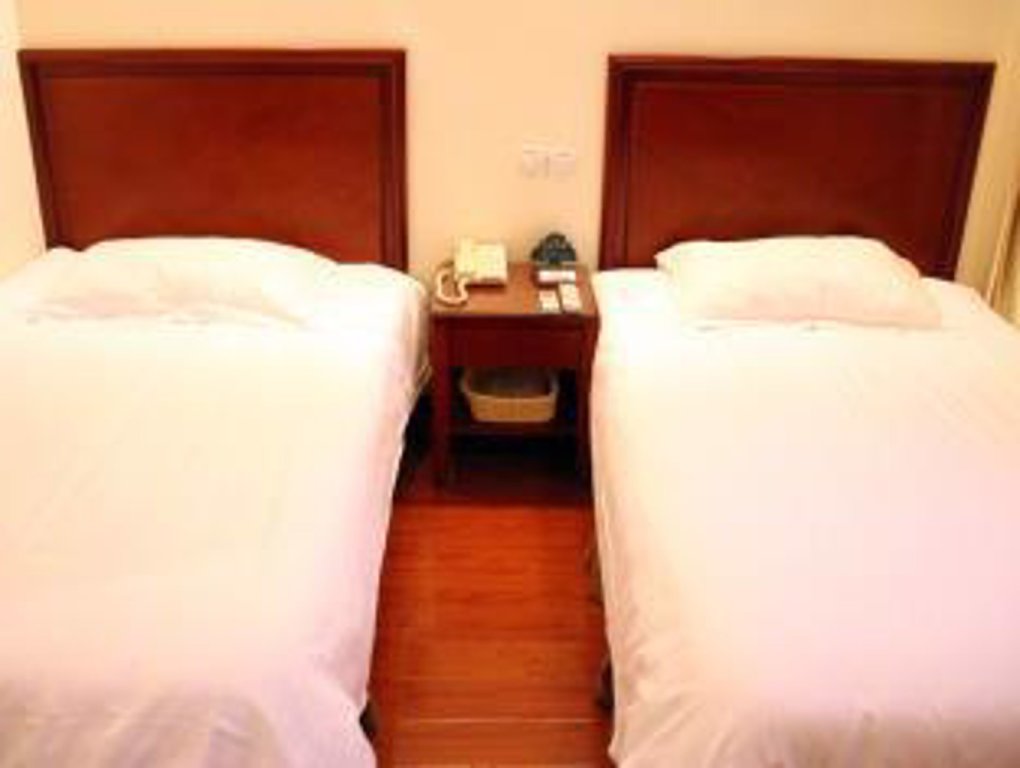 Шанхай: Hanting Hotel (Shanghai Xizang South Road Metro Station)