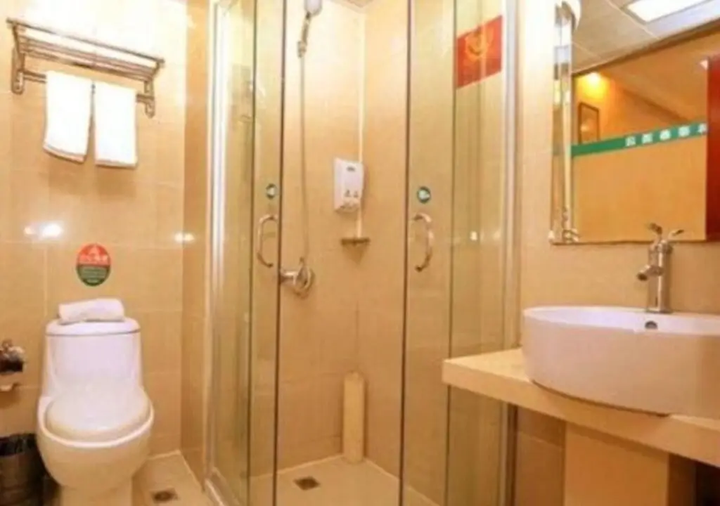 Шанхай: GreenTree Inn Shanghai Guangxin Road Tongji Hospital Express Hotel