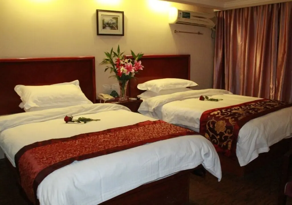 Шанхай: GreenTree Inn Shanghai Guangxin Road Tongji Hospital Express Hotel