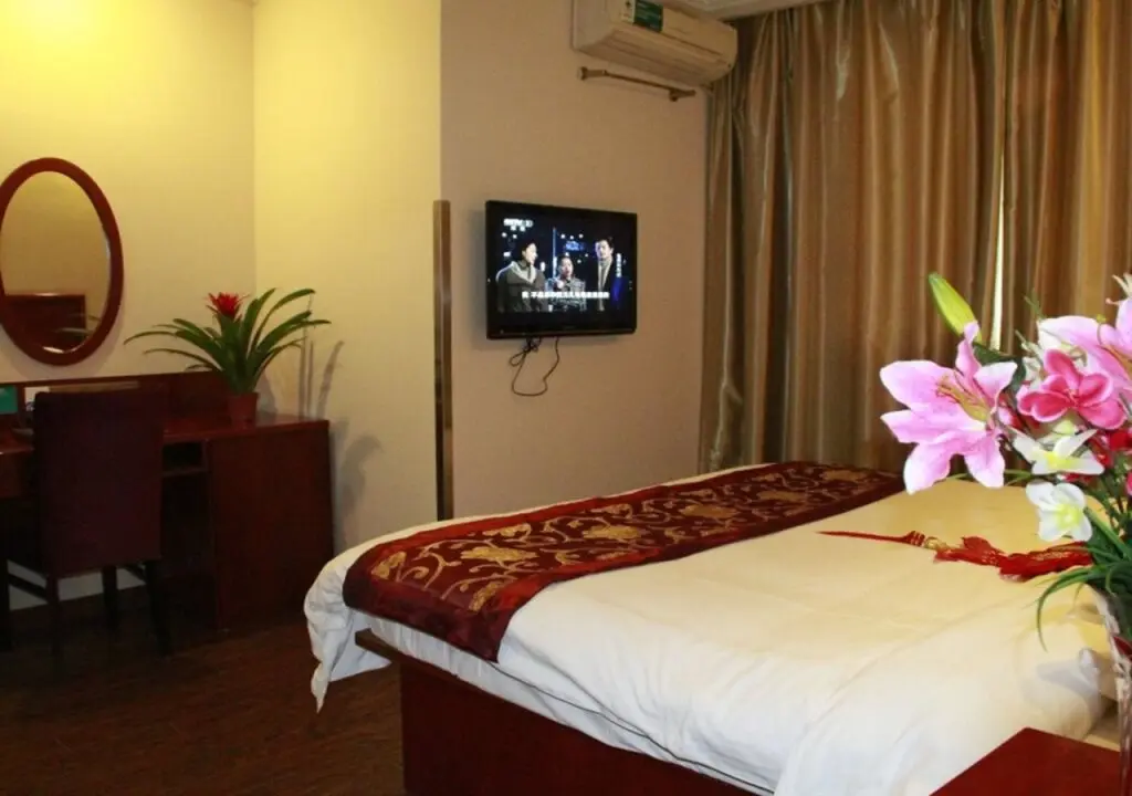 Шанхай: GreenTree Inn Shanghai Guangxin Road Tongji Hospital Express Hotel