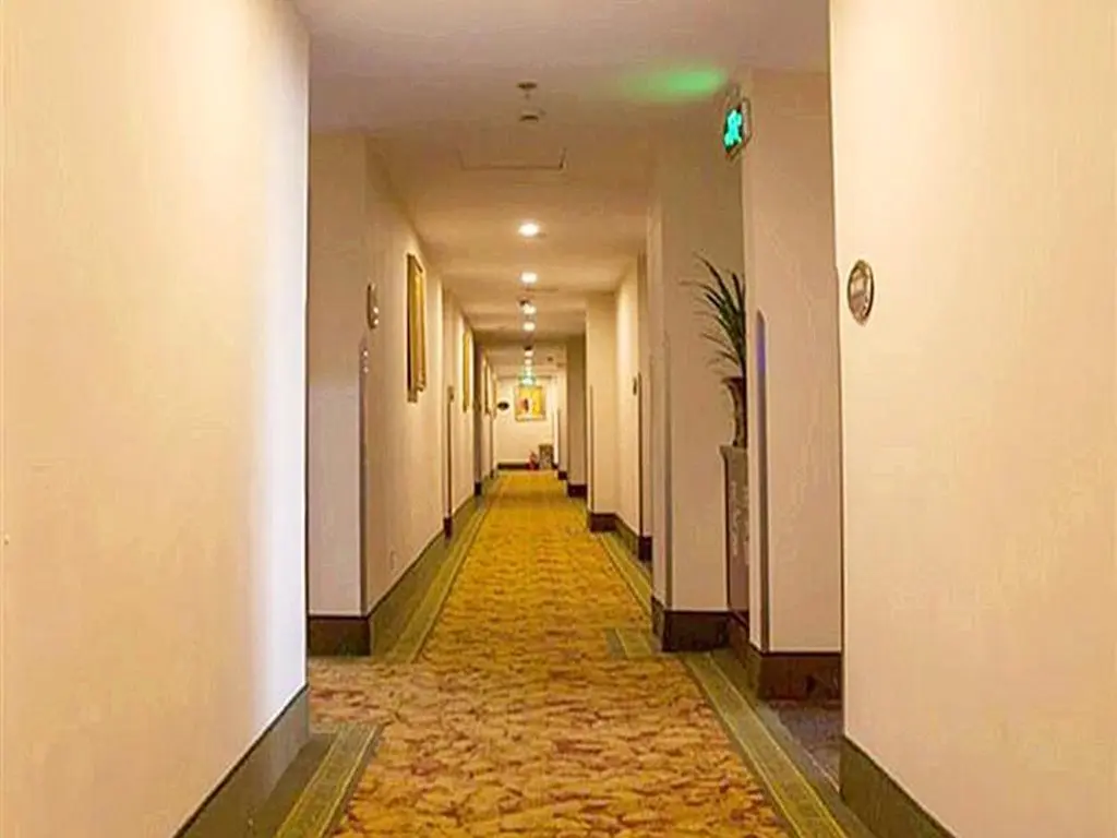 Шанхай: GreenTree Inn Shanghai Hongqiao Hub Convention Center Jinghua Road Shell Hotel