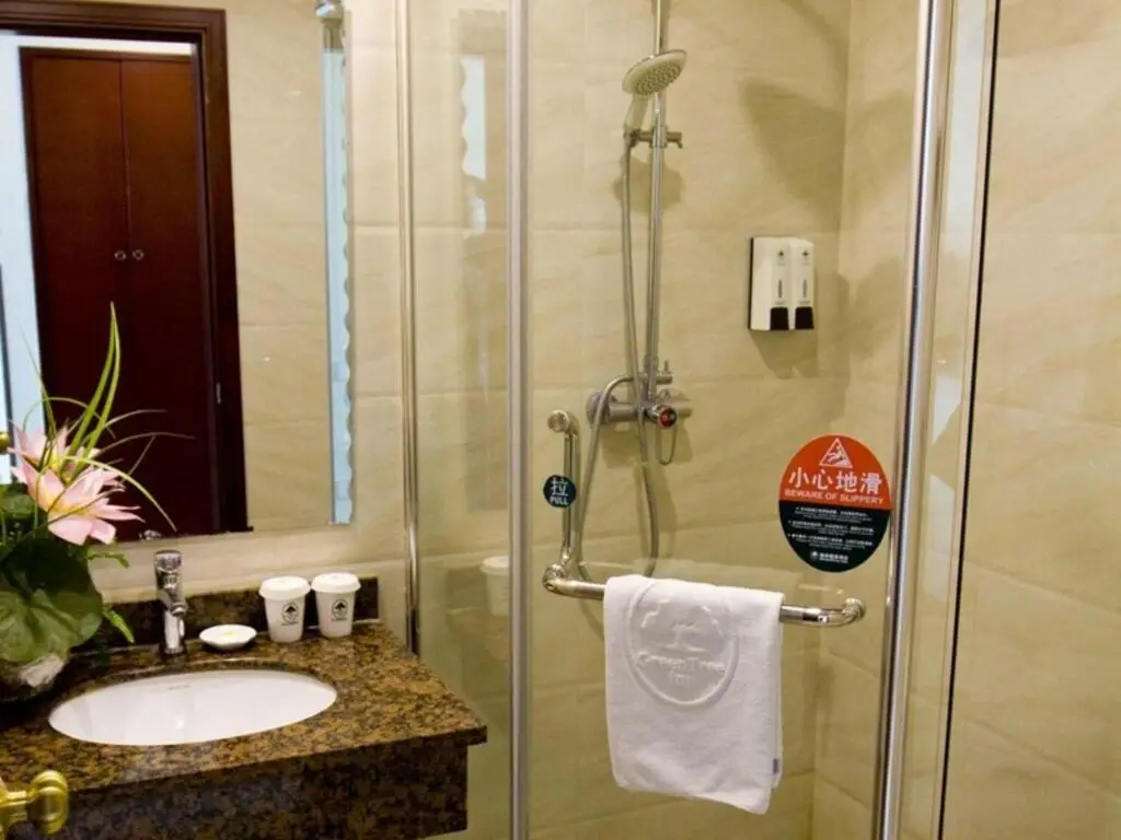Шанхай: GreenTree Inn Shanghai Hongqiao Hub Convention Center Jinghua Road Shell Hotel