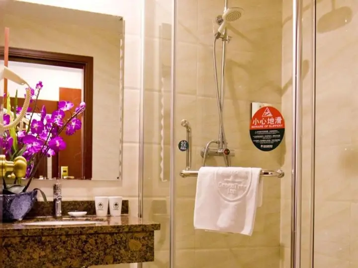 Шанхай: GreenTree Inn Shanghai Hongqiao Hub Convention Center Jinghua Road Shell Hotel